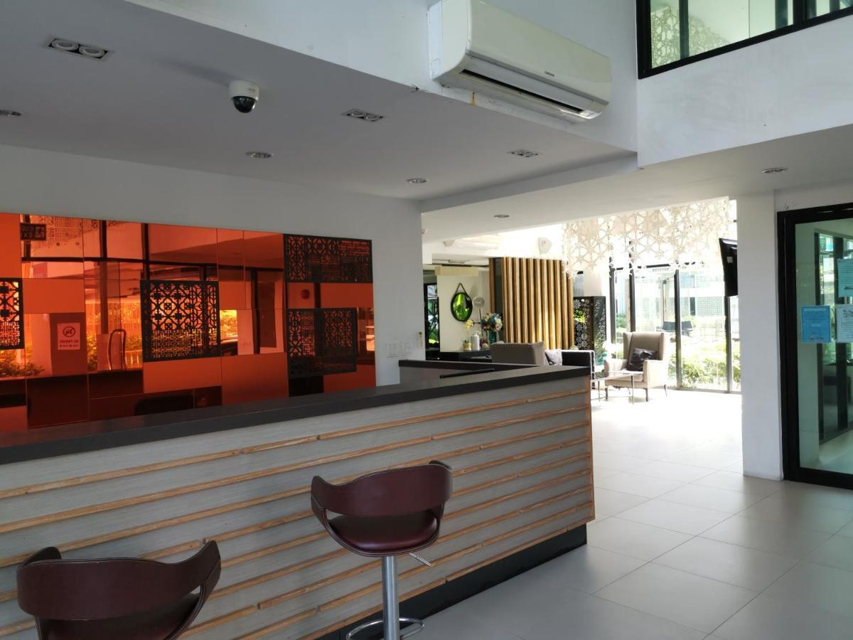 2 Floor - Centrio Condominium Near Central Shopping Mall And Phuket Old Town Exterior foto